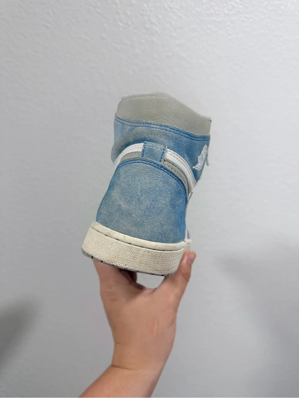 Jordan retro 1 high hyper royal